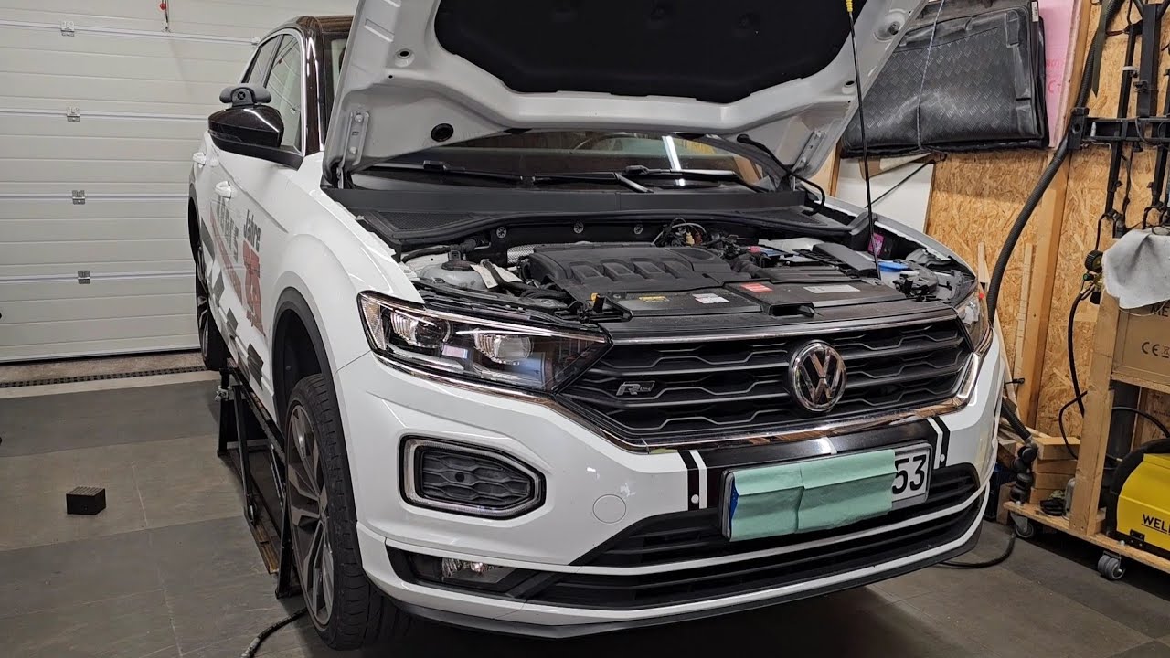 VW T-Roc 2.0 TDI Service, Luftfilter, Innenraumfilter, Ölfilter, Bremsflüssigkeit wechseln, EA 288