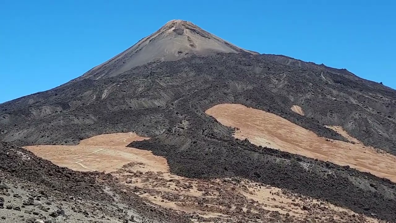 Material Failure on LAVA ROCK, at Pico VIEJO, Tenerife #outdoors #travel #shoes #hicking #lava