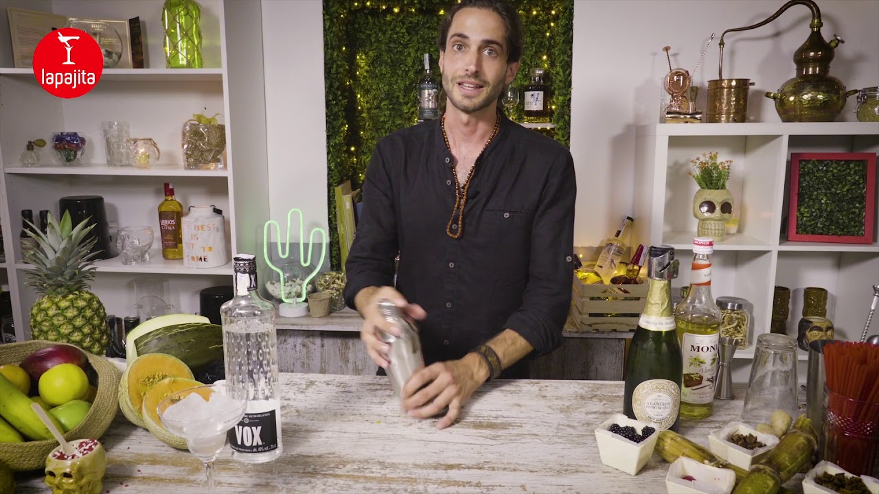 Pornstar Martini, Adrián