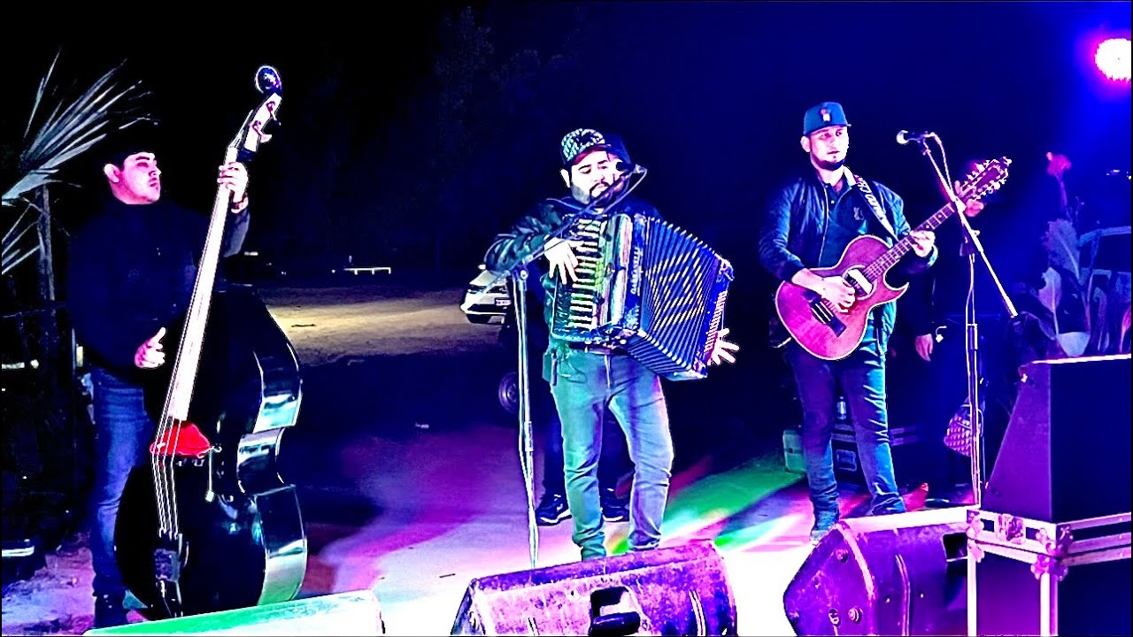 Clave 18 - Los Desertores De Durango (en vivo con tololoche)