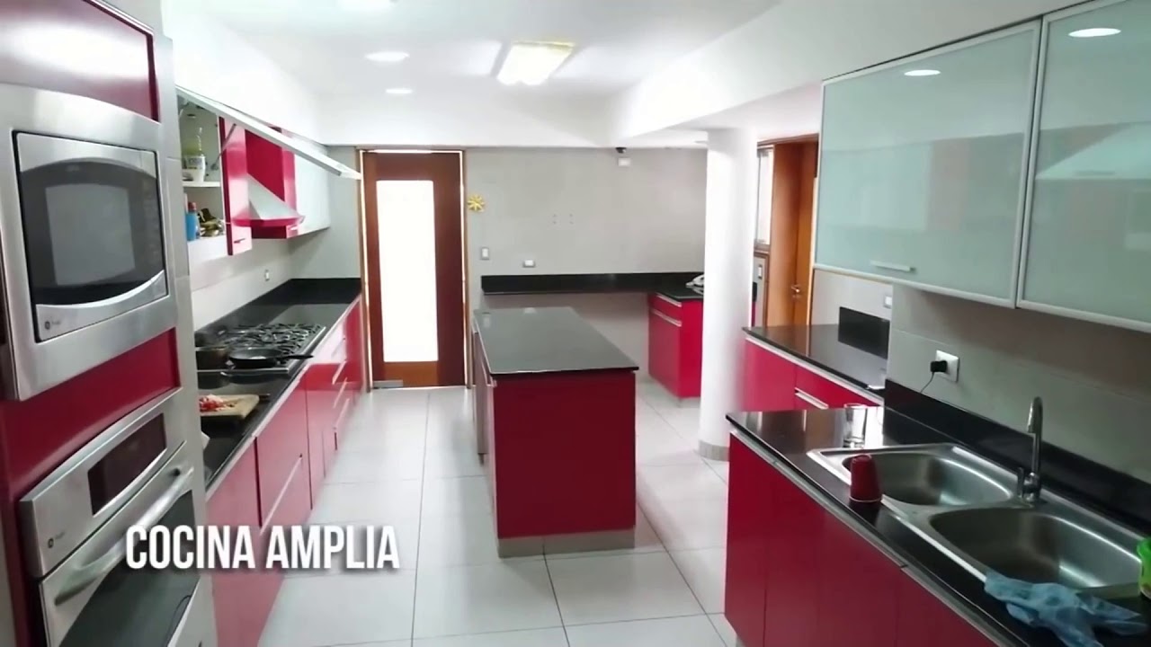 Casa de 2480m2 y 655 m2 AC en La Molina