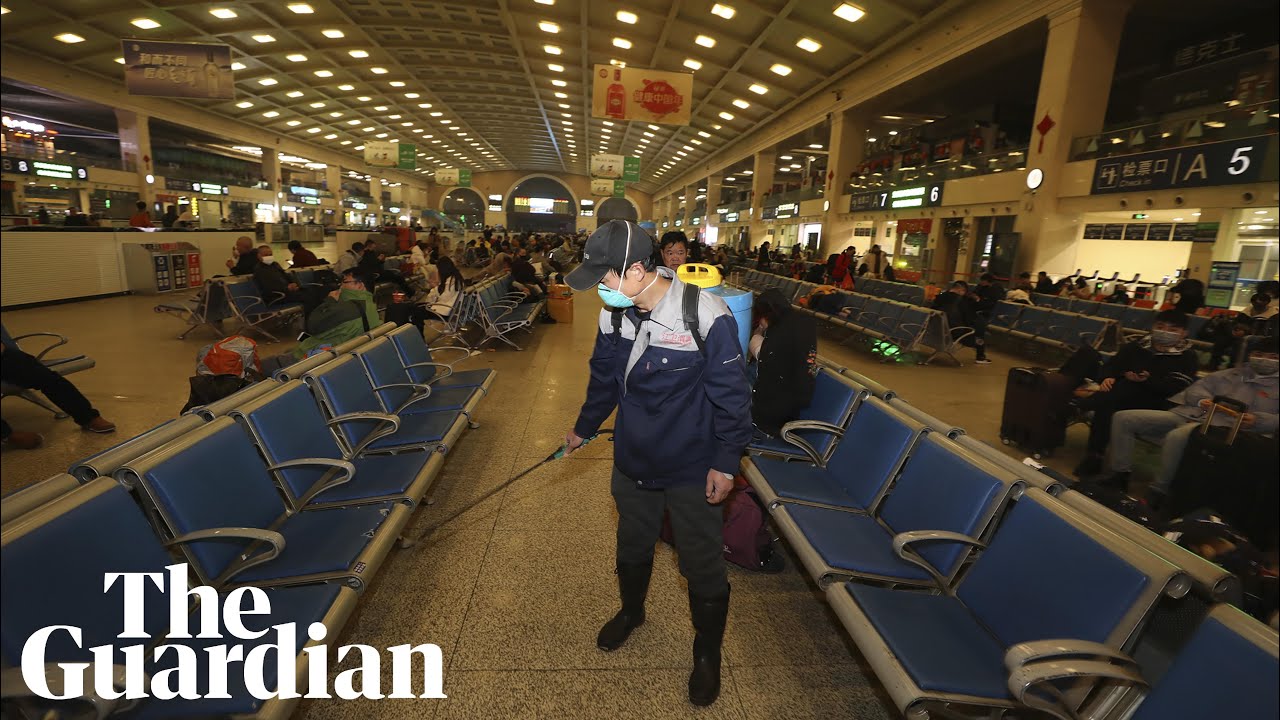 Coronavirus: Wuhan in lockdown as residents barred from leaving Chinese city