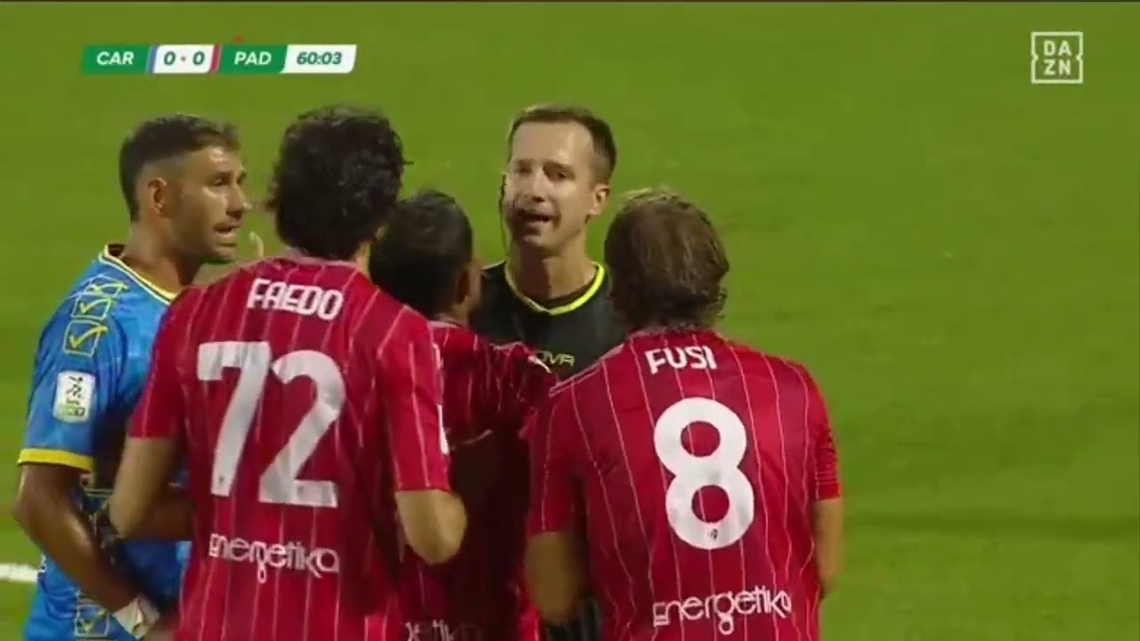 Carrarese Vs Padova 0-0             La Nord non entra..per protesta contro società e comune 