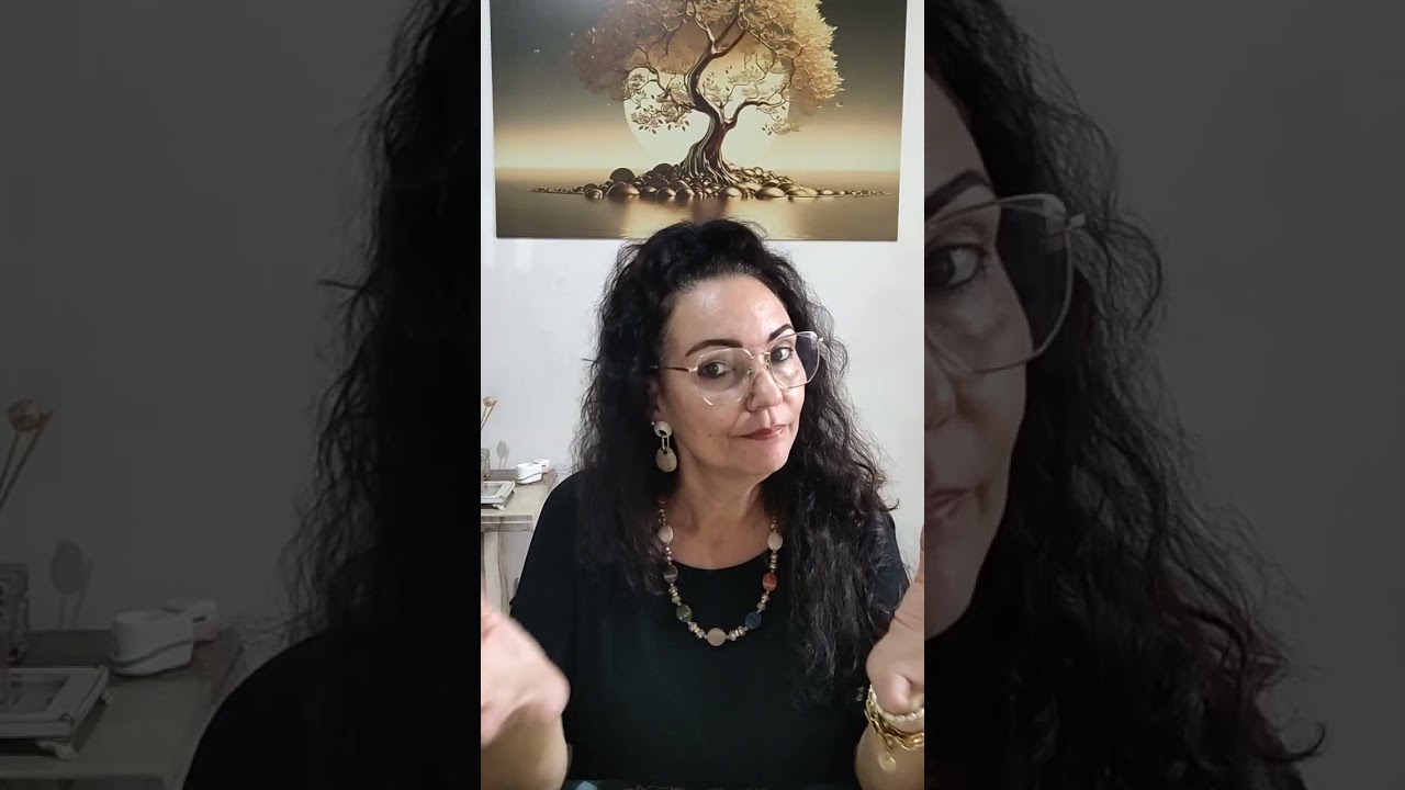 Signo Aquário  - Vá viver essa linda metamorfose.
