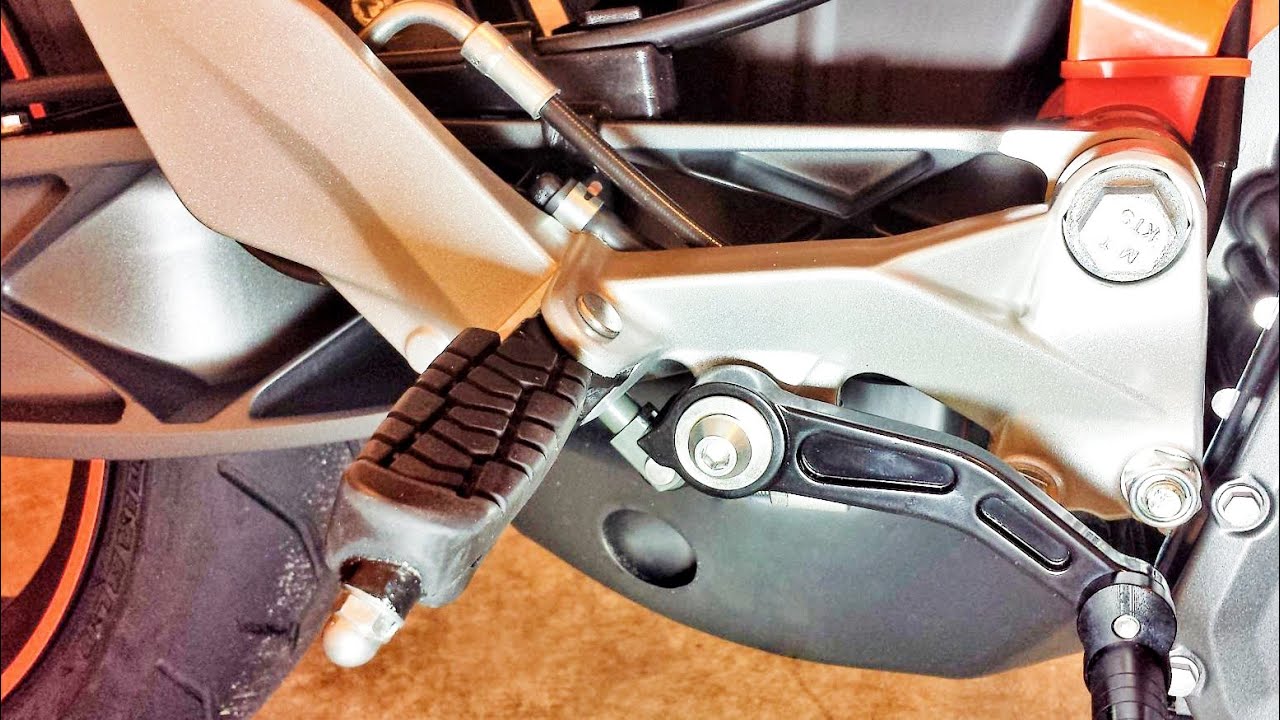 KTM Duke😱// 200 Rear brake master cylinder Change and Bike RepairIn Hindi केटीएम ड्यूक  200