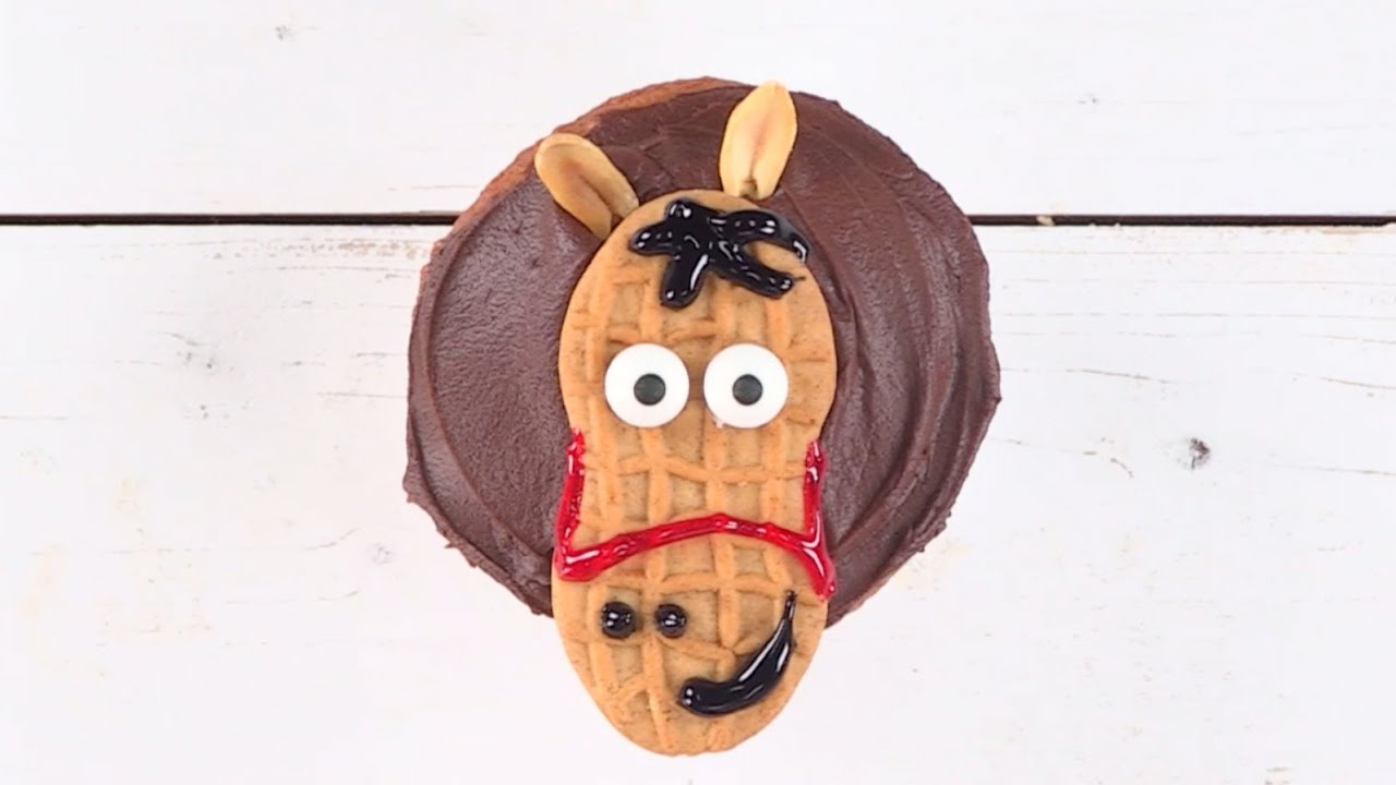 Triple Crown Horse Cupcakes | Southern Living