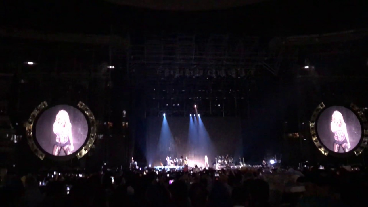 Shakira - Perro Fiel “El Dorado World Tour” Estadio Azteca, CDMX by: Jass Morales
