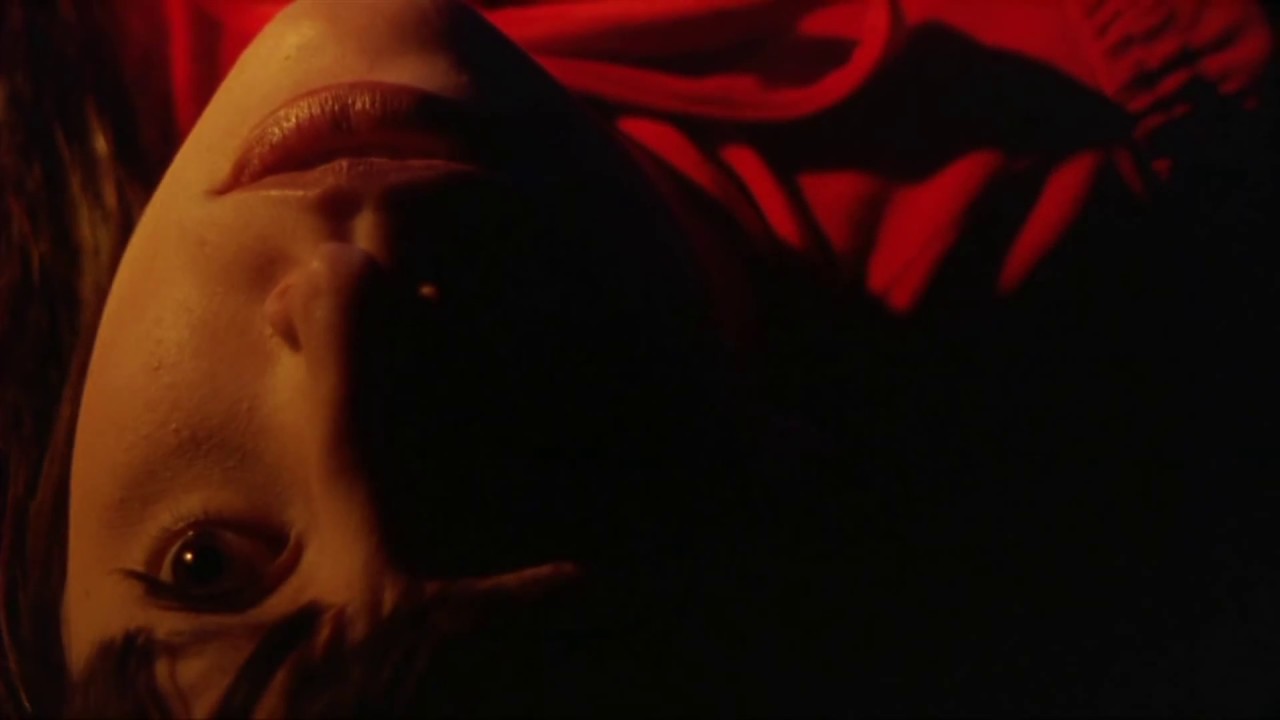 La mano de la muerte (Trailer) Cortometraje de terror, miedo, surrealista.