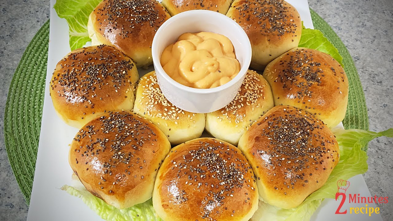 2 Minutes Recipe - Brioche farcie &agrave; la viande hach&eacute;e / Brioche stuffed with ground meat.