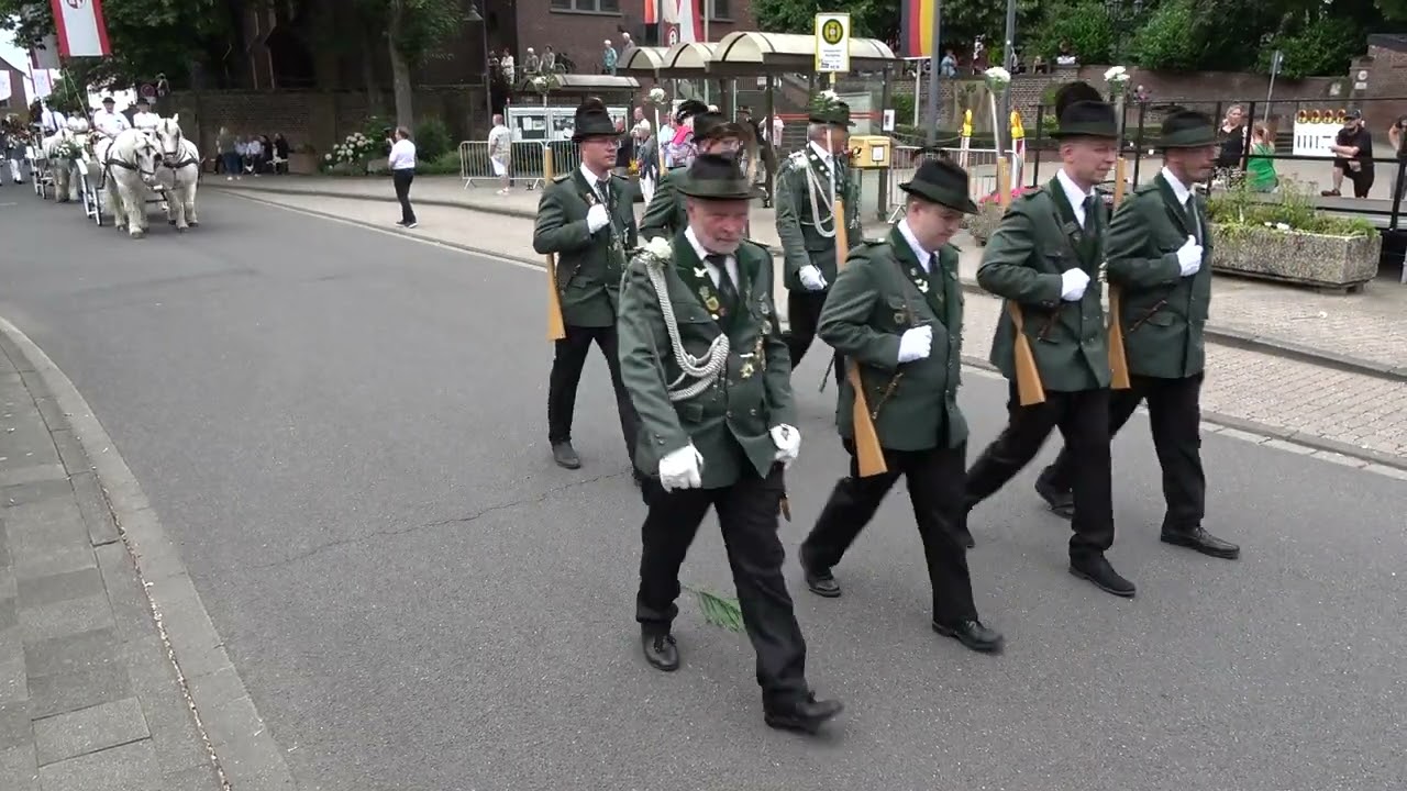 Sch&uuml;tzenfest 2024 Hemmerden: Nachmittagsumzug