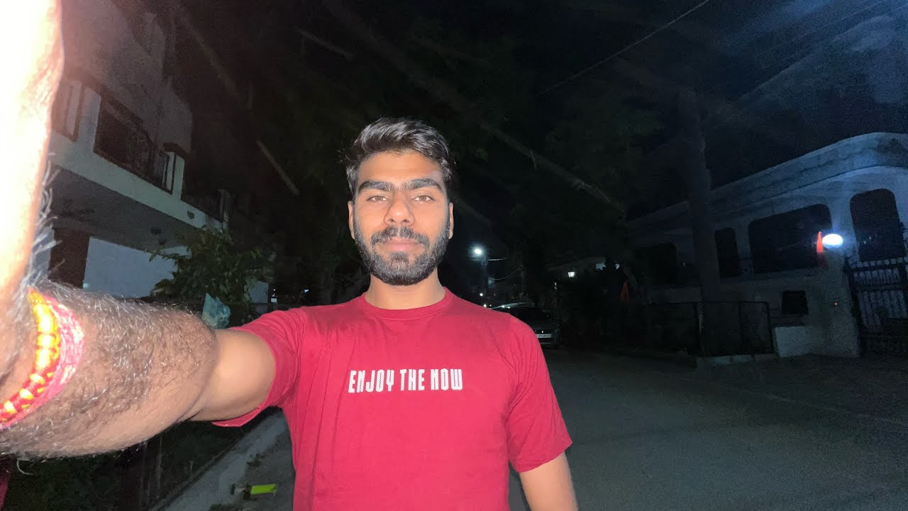 Pizza party👍🏻#dailyvlog#indianvlogger #hindivlog#viral#trending#strending  #youtubeshorts#vloglife