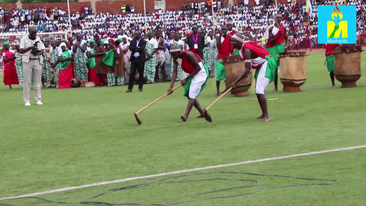 #Burundi Raba ingene abatimbo b'i #Gitega babiciye biracika mu birori vy' #Ubumwe bw'Abarundi.