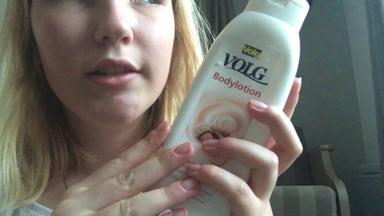 Dutch ASMR - Wat zit er in mijn toilettas | Tappen, Fluisteren etc.