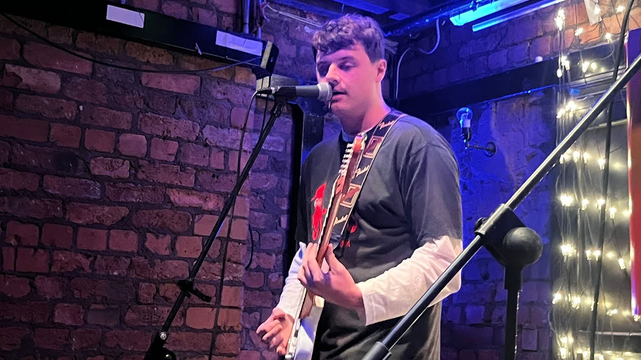 Atticast - Warm Lucozade (Live) at Eagle inn Manchester 