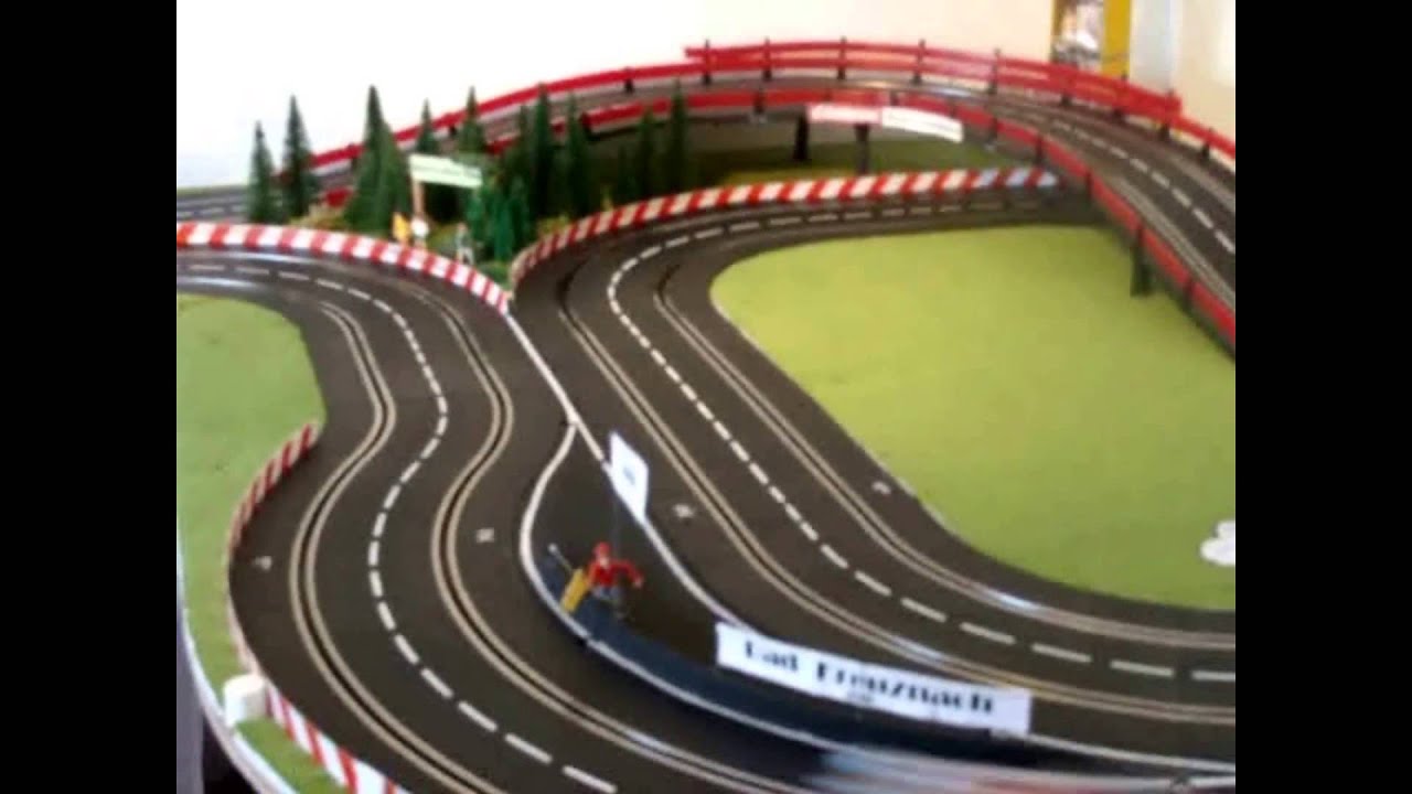 Zimmer Race Circle - Aufbau der Bahn und first Battle auf der 23 Meter - Carrera Digital 132 Bahn