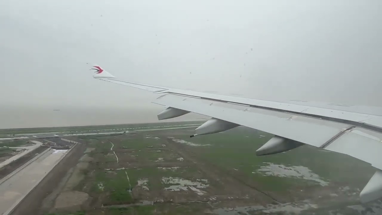 China Eastern Airlines Old Deboarding Music (Heaven on the earth)