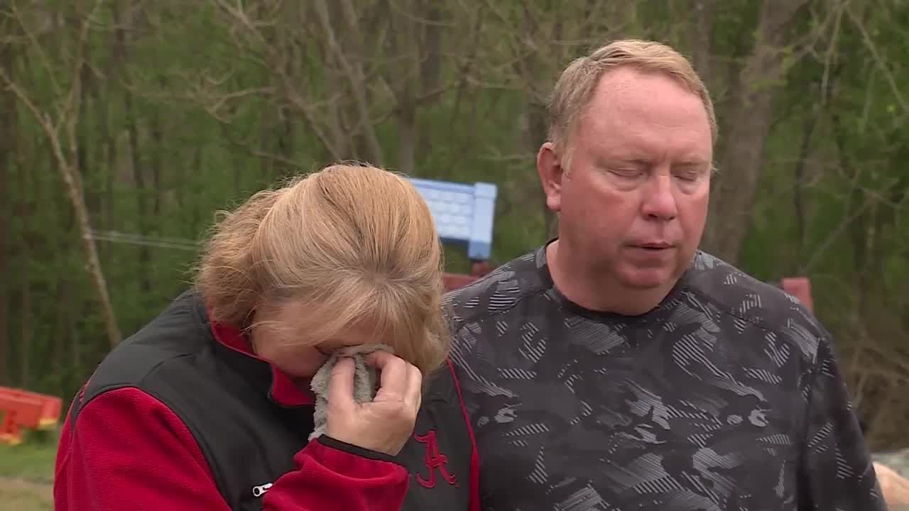 Family of fire victims talk to WVTM 13
