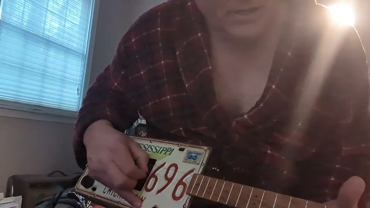 Mississippi Foggy Mornin' Blues for you. Cigar Box Blues