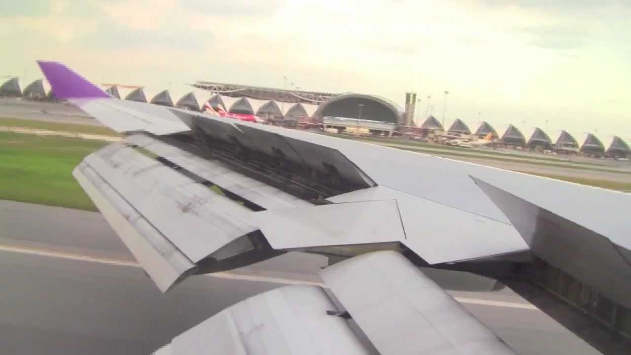THAI Boeing 747-400 Approach and Landing in Bangkok Suvarnabhumi Airport Thai Airways HS-TGG