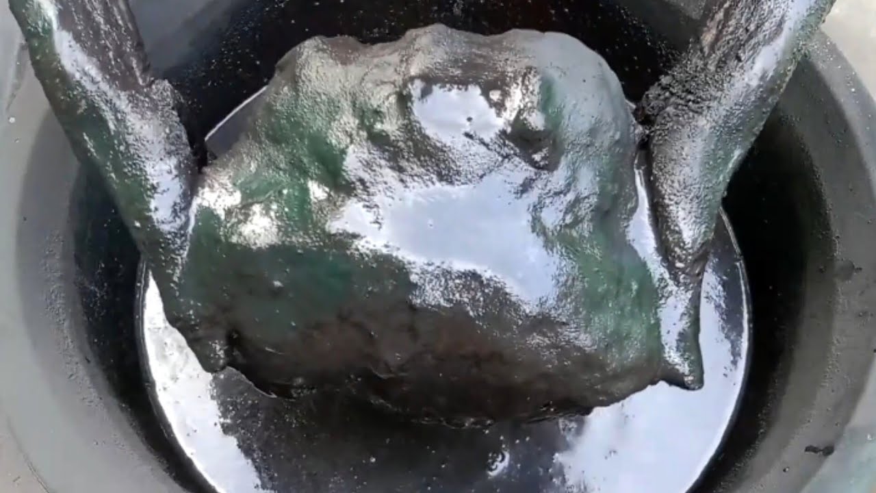 ASMR- Super dusty charcoal crumbling dry,💦,dipping | oddlysatisfying