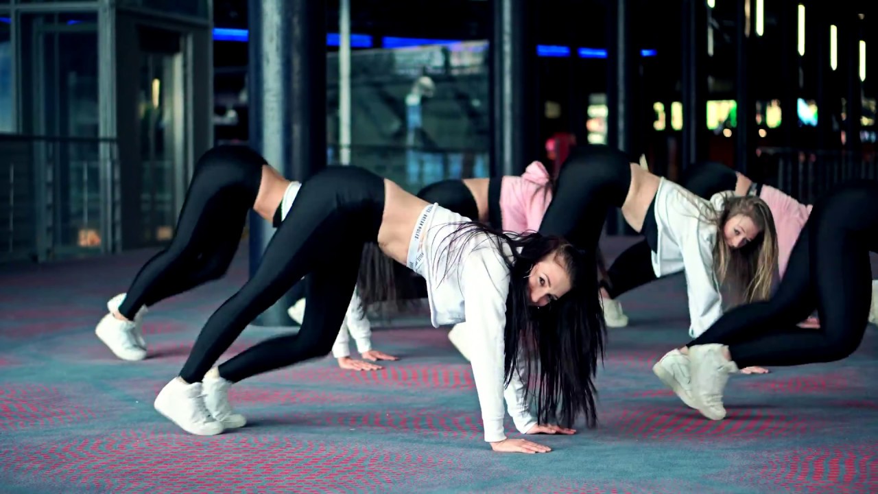 VENUS - dancehall crew - choreography by Suzi - BORN TO DANCE