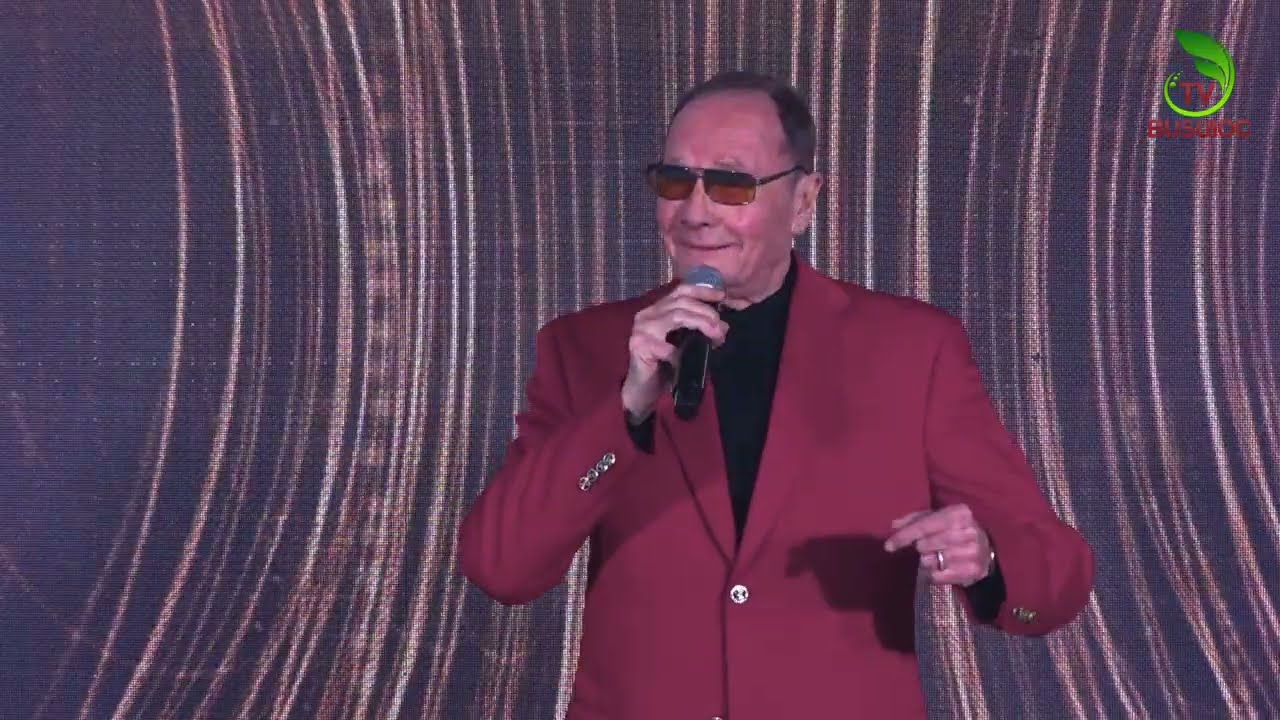 Ian Raiburg - Dulce re sărut femeie