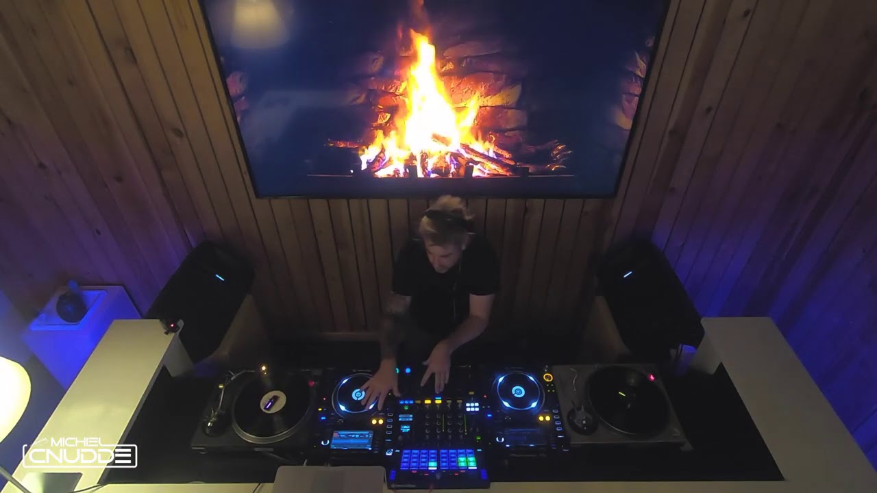 Michiel Cnudde  Lockdown Retro