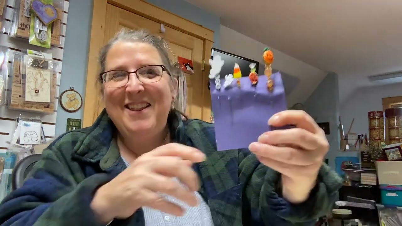 FLOSSTUBE #118 - The Northwoods Stitcher: Flosstubes, flosstubes, upcoming retreat and finishes.
