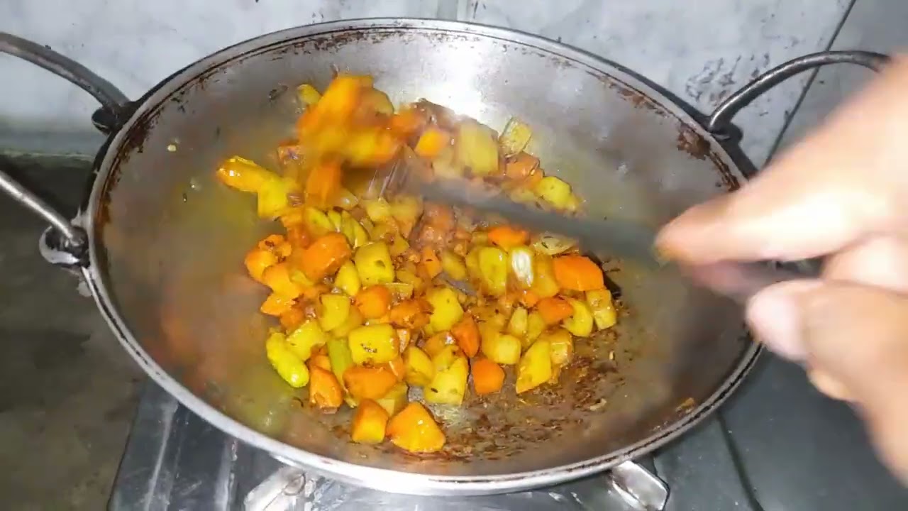 Patta Gobi Aloo Gajar Ki Sabzi | Spicy Cabbage Potato Recipe #cooking