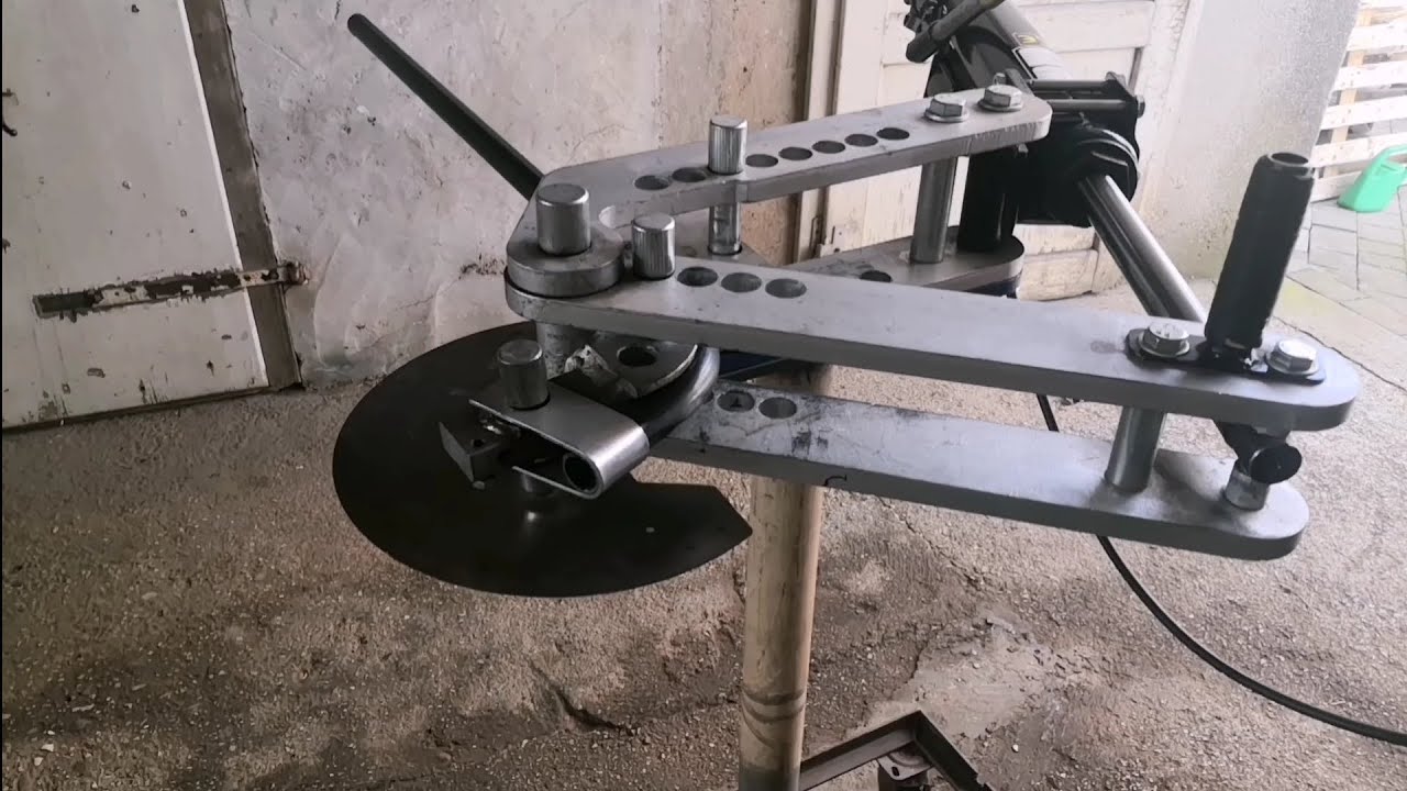 Curvatubi con pistone idraulico ad azionamento pneumatico ~ Pipe Bender with Hydraulic Piston