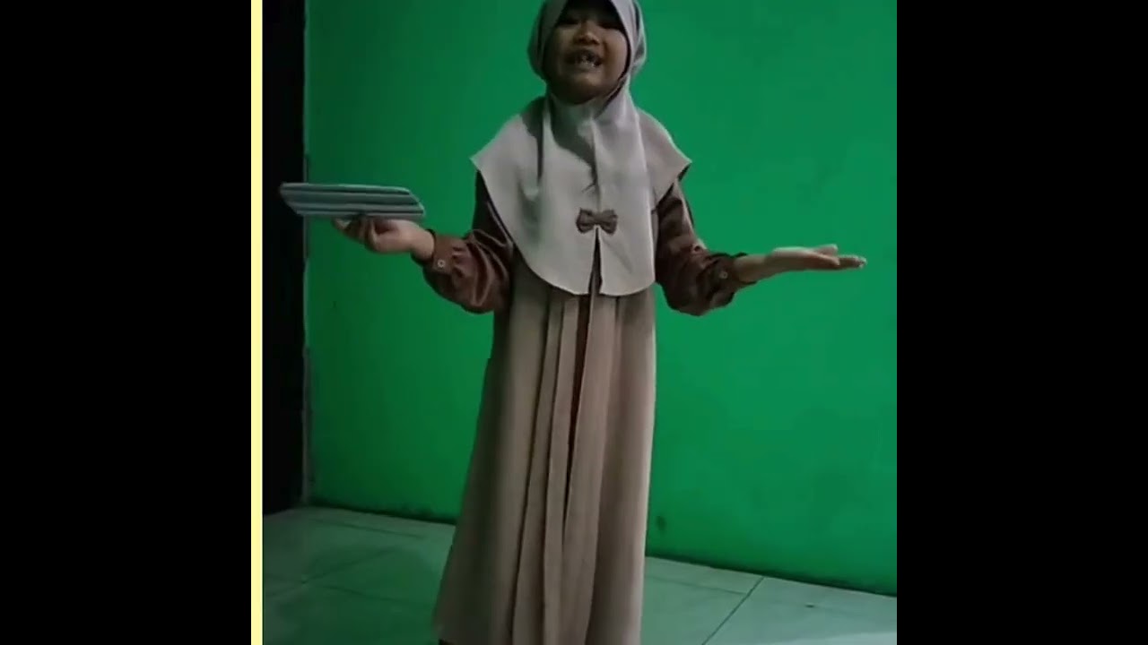 Penampilan Adek Ifra di  acara Isra Mi'raj