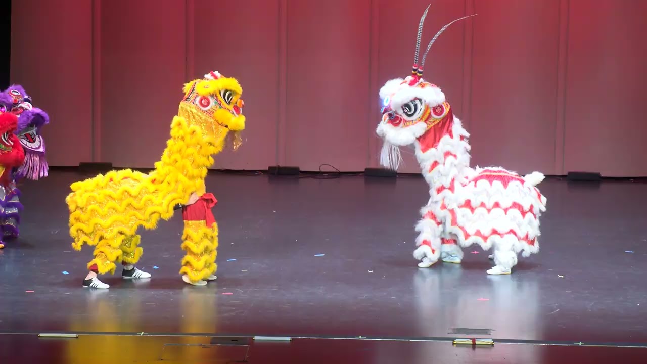 1. 醒狮舞