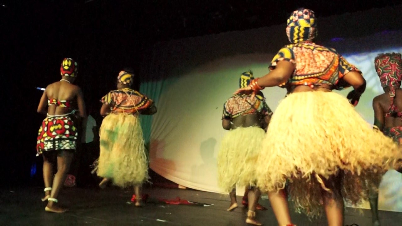 Grupo de Danças tradicionais de Angola- Palanca Negra