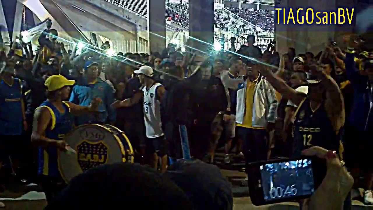 La 12 recordando a Paquinco en Córdoba. Previa vs riBer