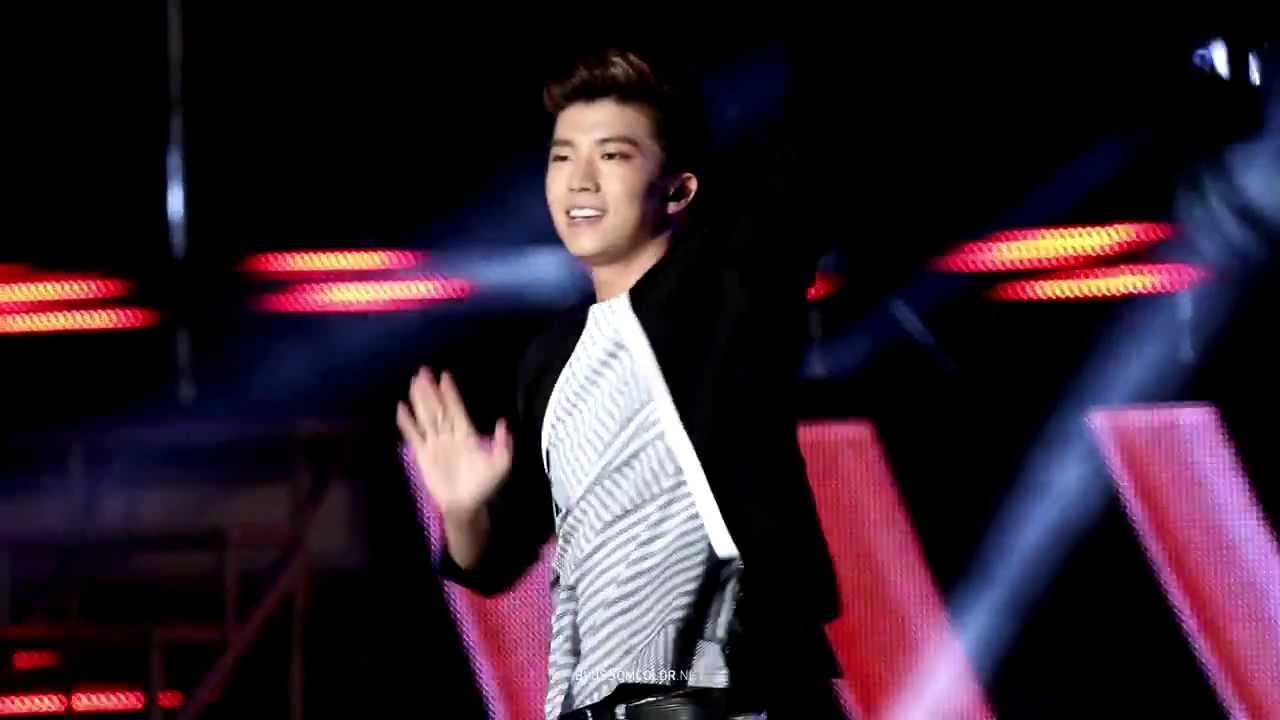 [FANCAM] 131009 Asia song festival HANDS UP 우영(WOOYOUNG) FULL ver.