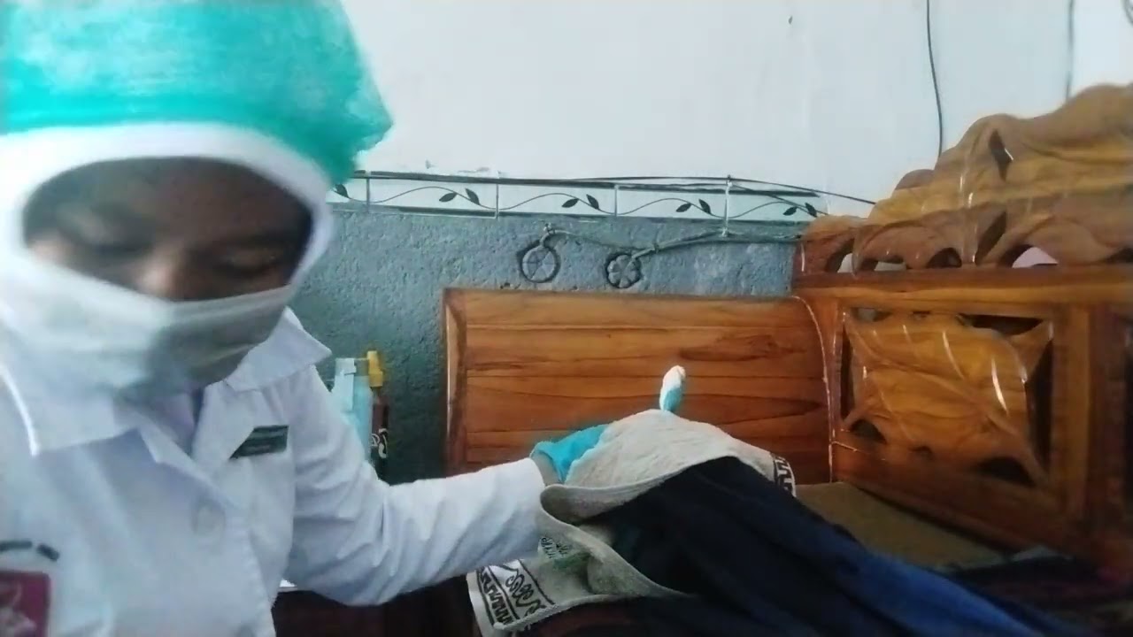 sop (memandikan pasien di atas bed)
