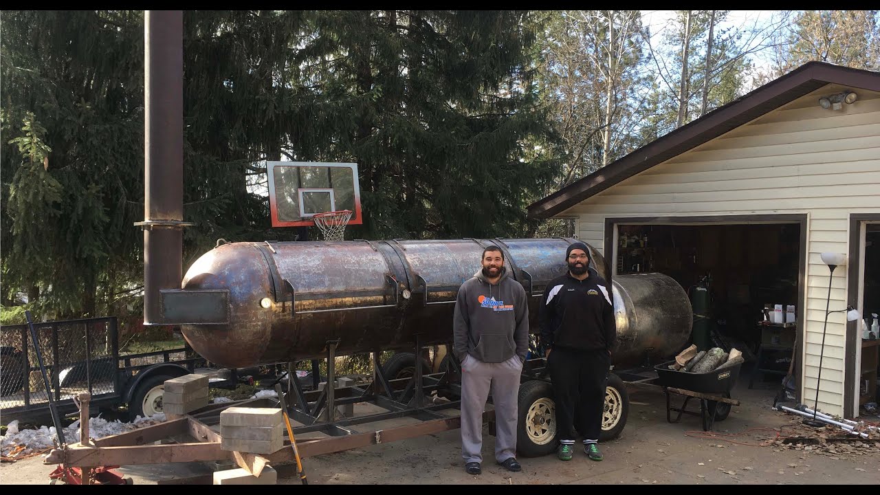 1000 Gallon Offset Smoker Build Part 12 - The first cook