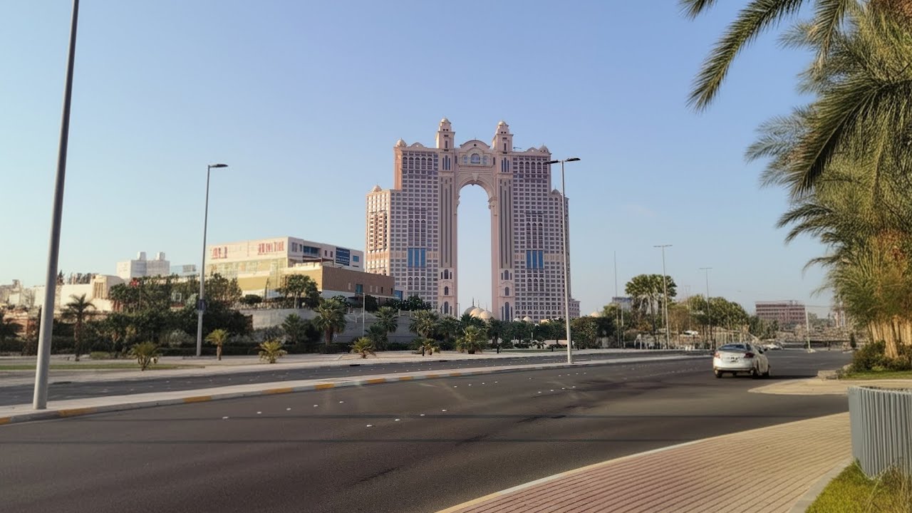 Abu Dhabi Walking Tour in 1080p | Corniche, Marina, Downtown & Parks