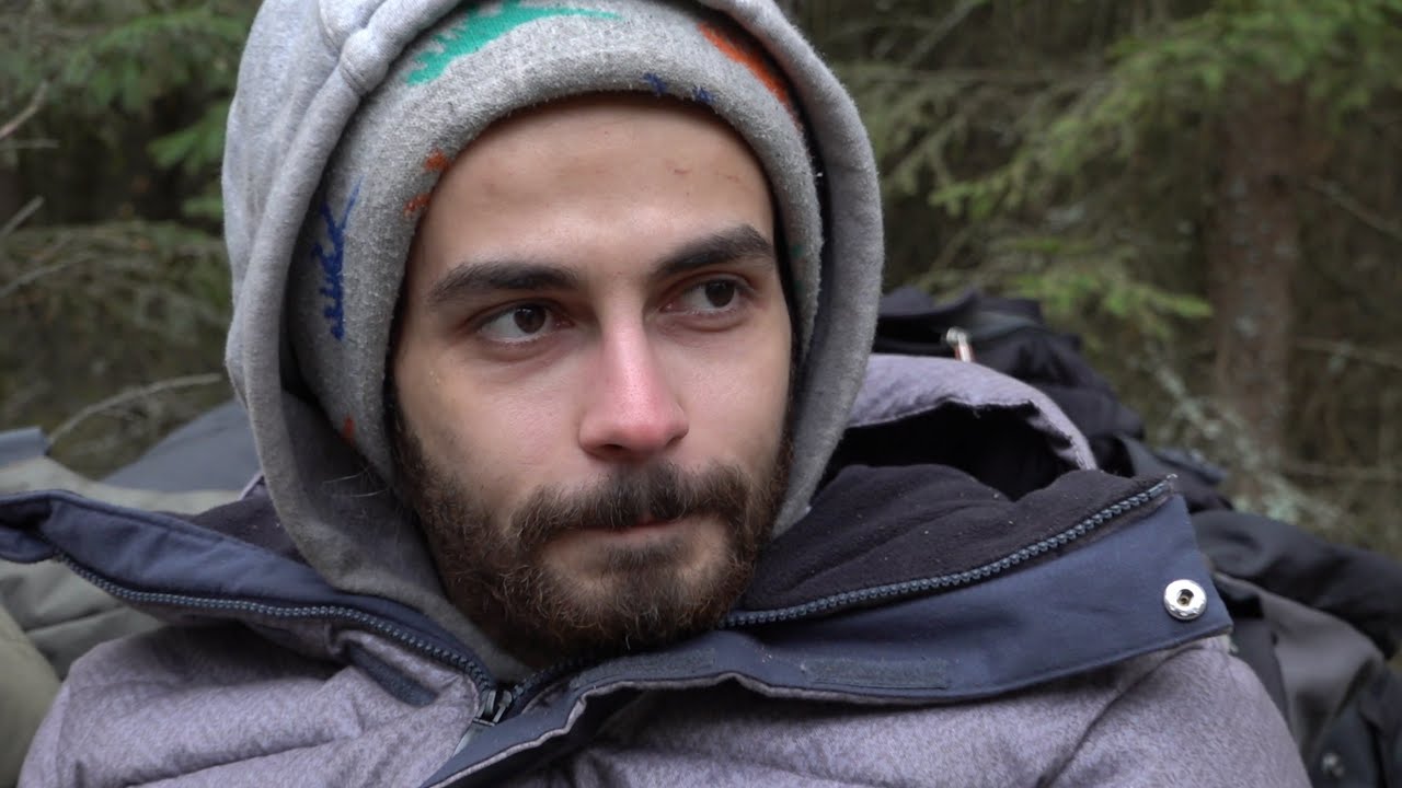 Nazywam się Ali. Mam 24 lata. Jestem z Libanu.