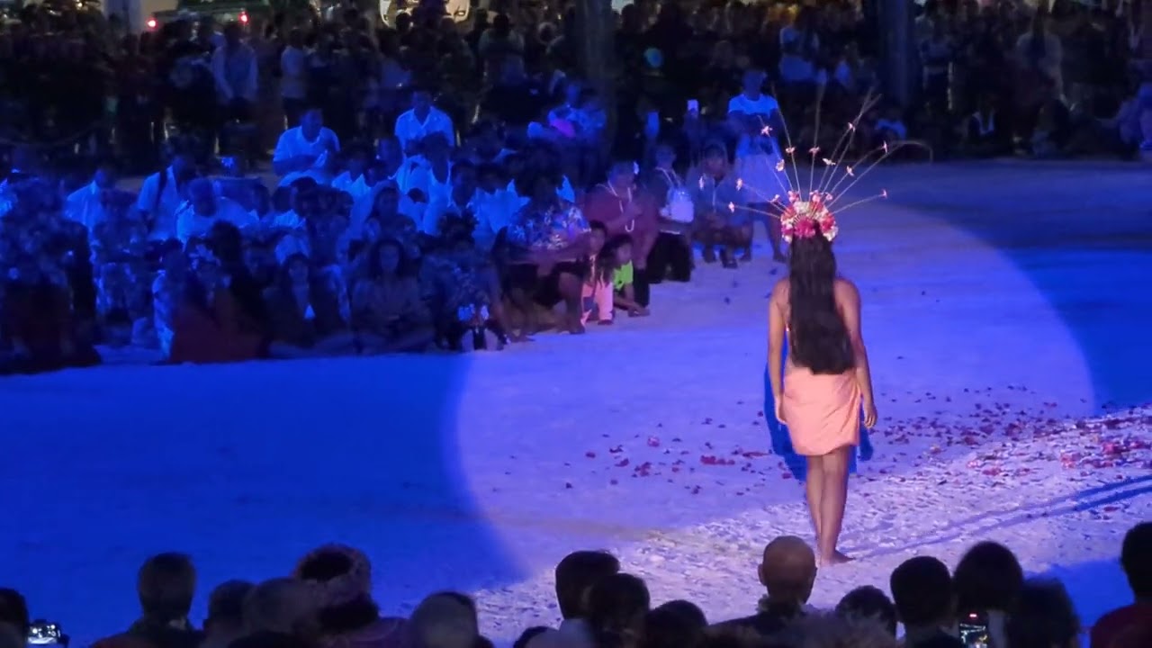 [Farzteo.com] Women dance contest, Heiva i Bora Bora, French Polynesia