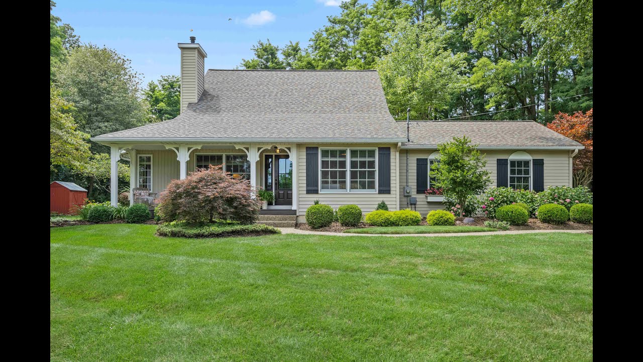 Middleville: Picturesque Country Living