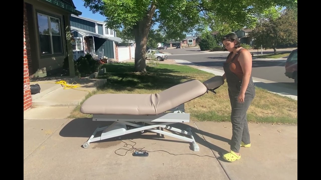 Oakworks Proluxe Lift Assist Massage Table Demo