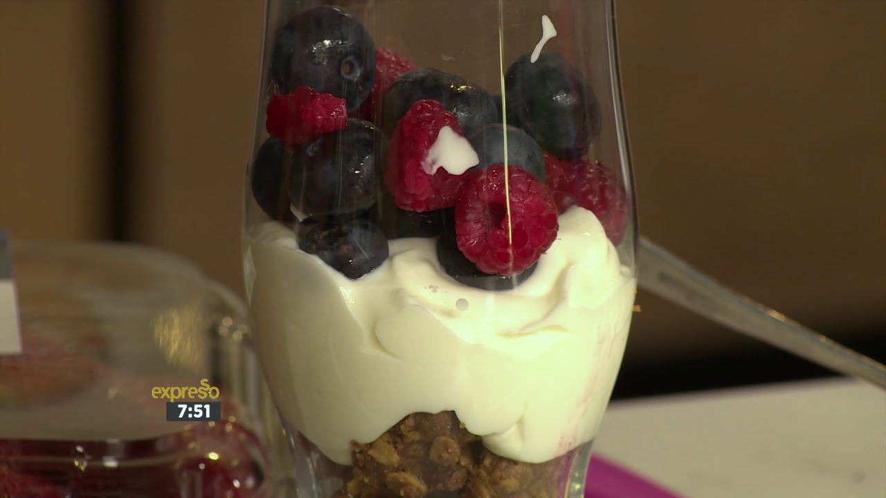 Woolworths Berries with Granola Crumble