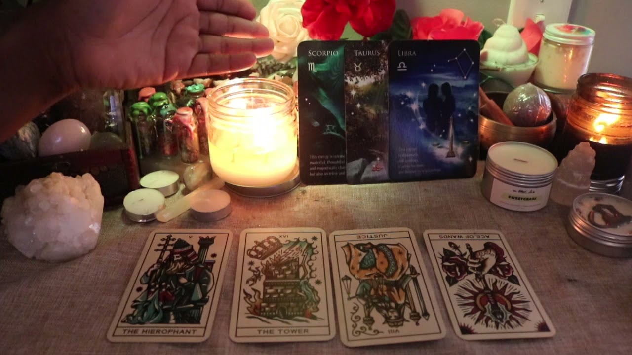 ♌️ LEO Someone secretly DOESN'T want you to know this!🔮 October 2021  Leo Tarot Reading