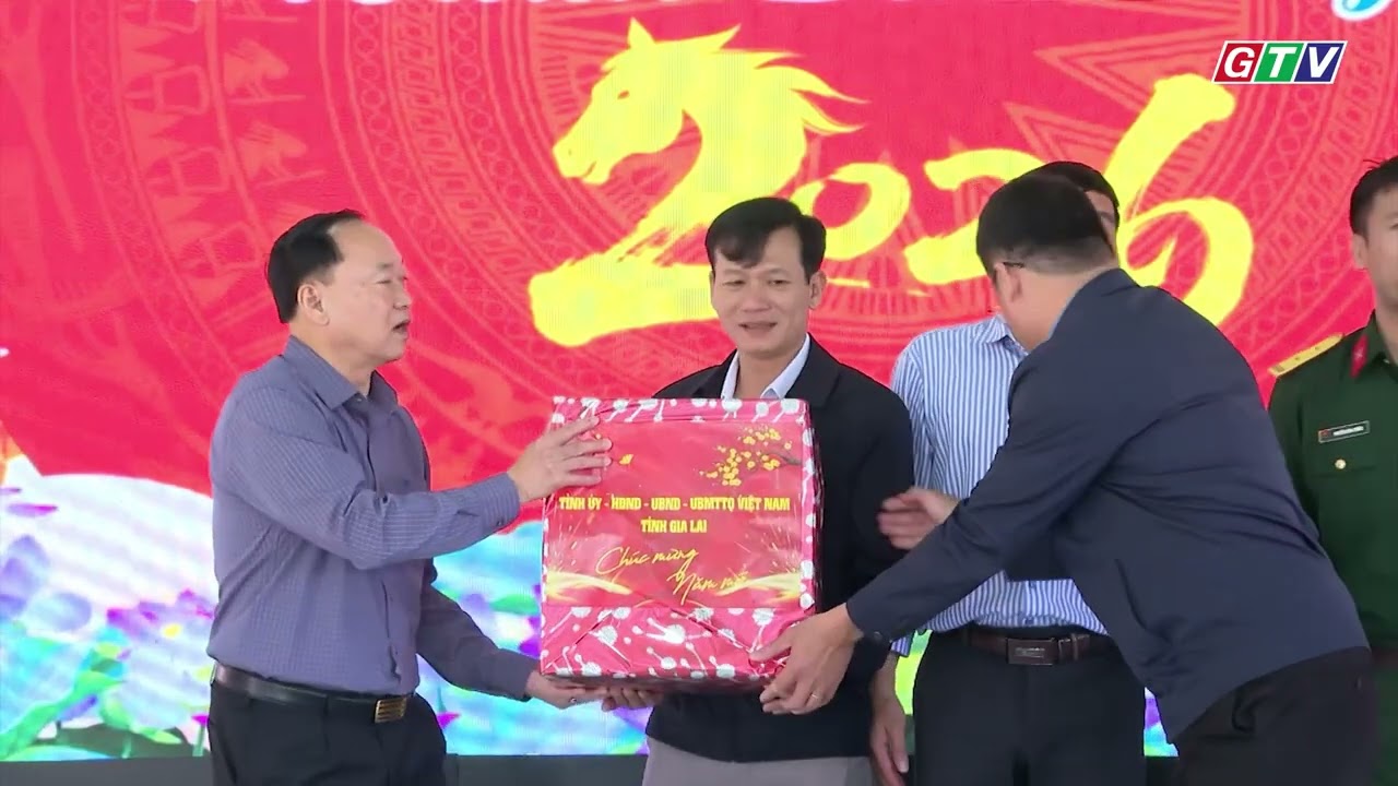 BÍ THƯ TỈNH ỦY THÁI ĐẠI NGỌC THĂM, CHÚC TẾT TẠI XÃ SƠN LANG