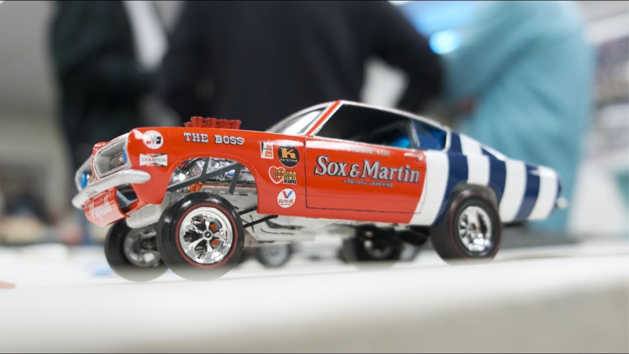 Steve Magnante talks model cars with Rick Hanmore and Doug