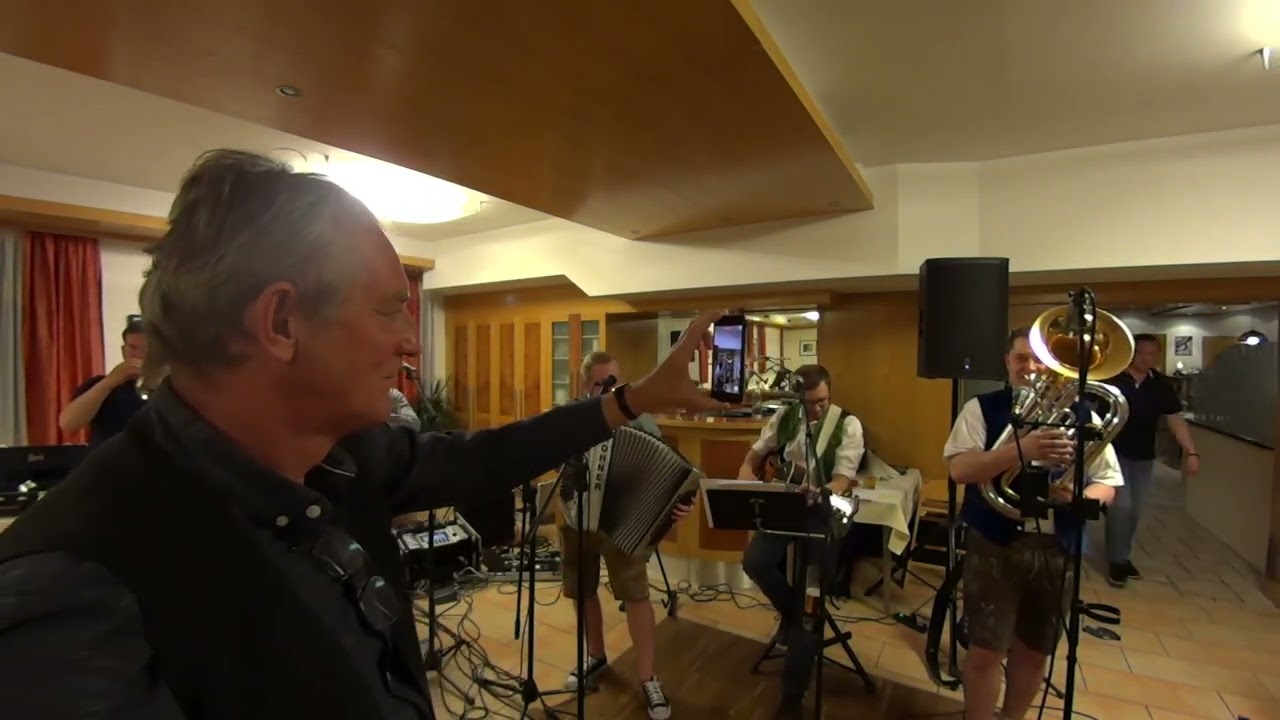 Hockey Polka - Tatort Quintett