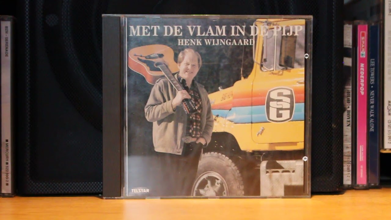 Henk Wijngaard met muziek en zang