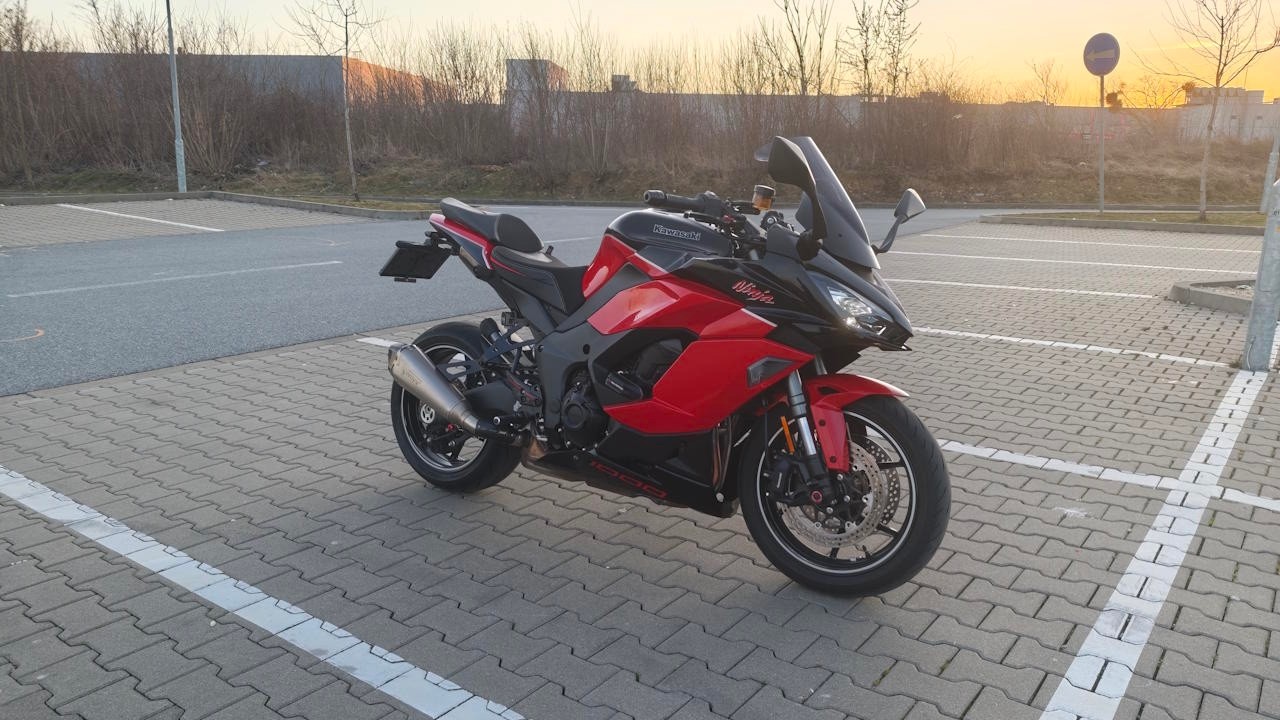 Kawasaki Ninja 1000sx short ride to work [MIVV Delta Race]