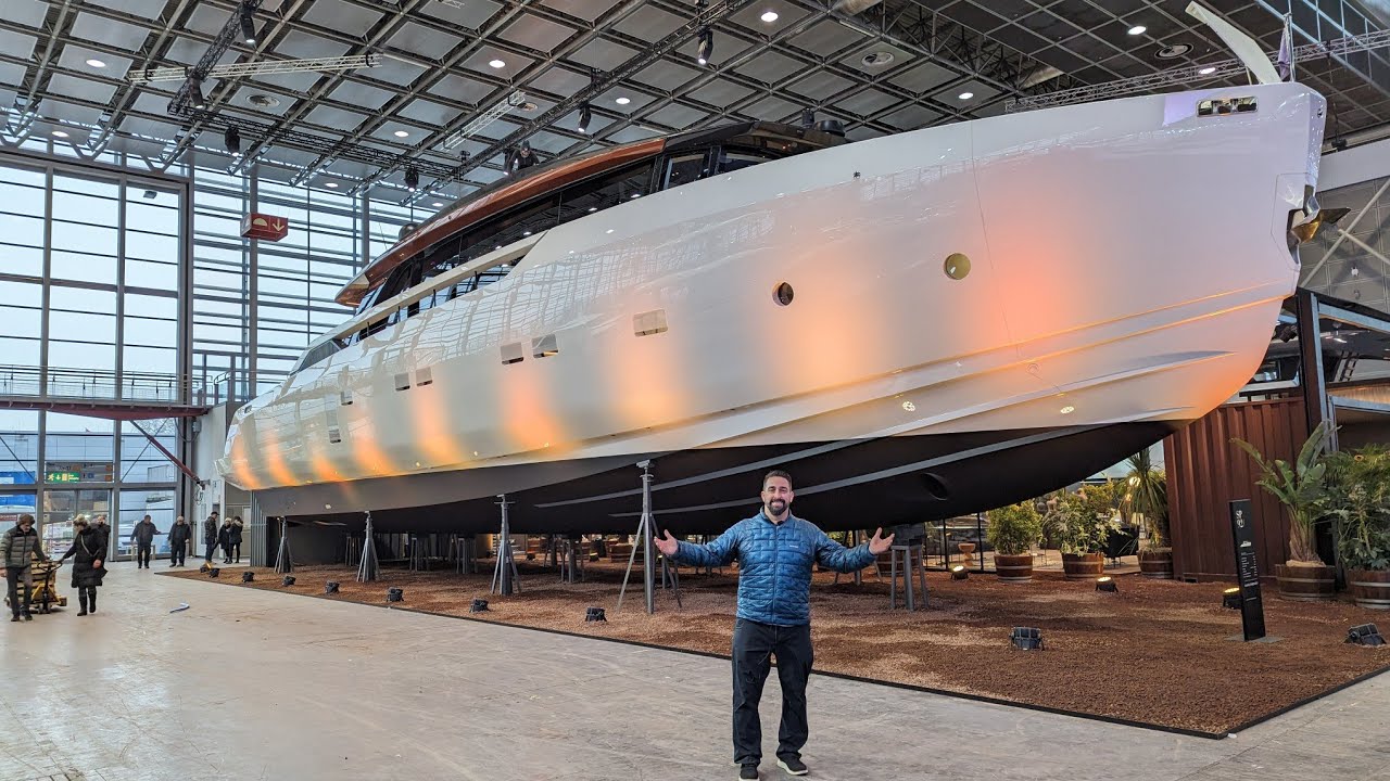 The Boot Dusseldorf Boat Show Behind the Scenes ! (Hundreds of Boats)